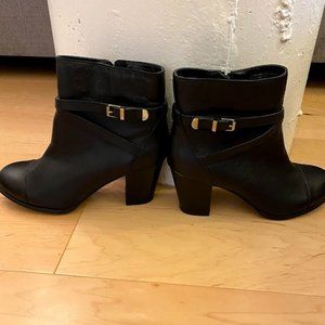 Giani Bernini Women’s Black Ankle Boots Leather